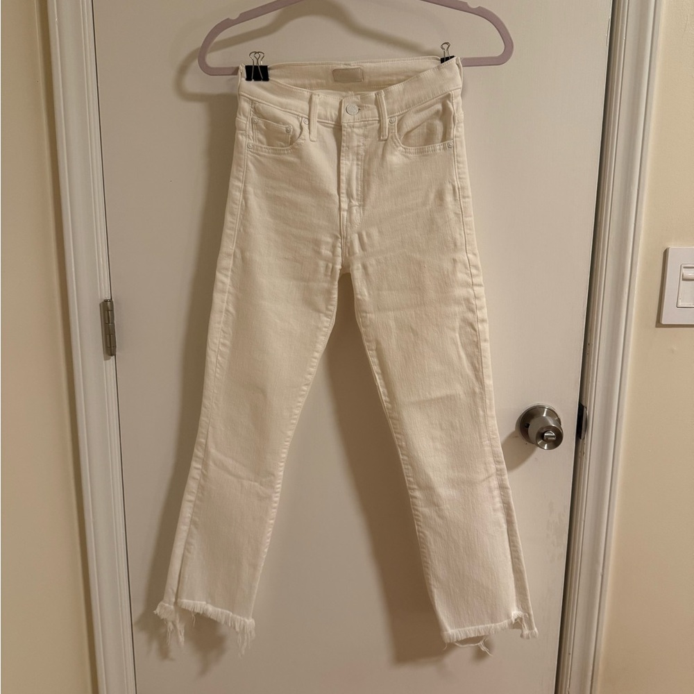 MOTHER The Insider Crop Step Fray Jeans in white Size 24